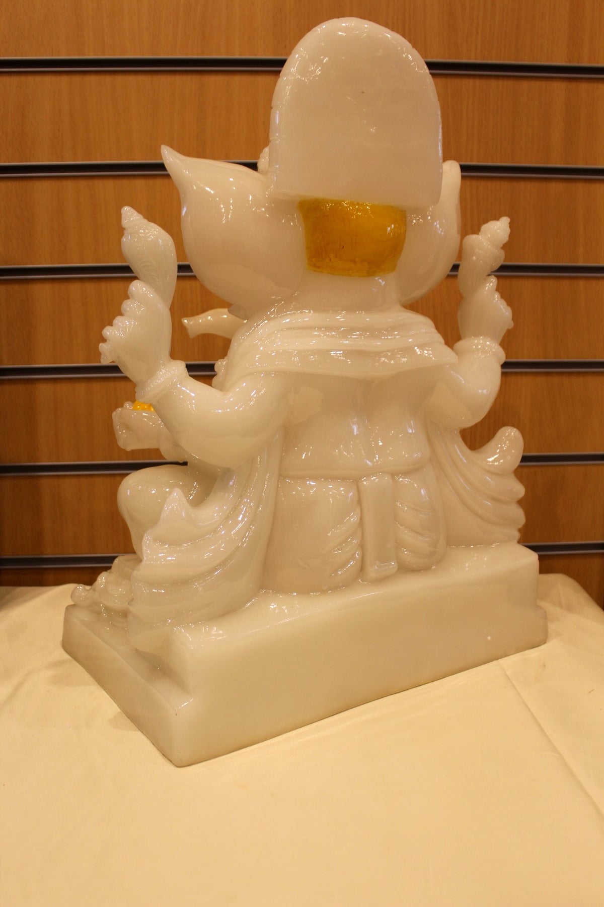 Resin/Fibre Ganesh Statue for Home Temple – Plain Alabaster Finish, 20 inch