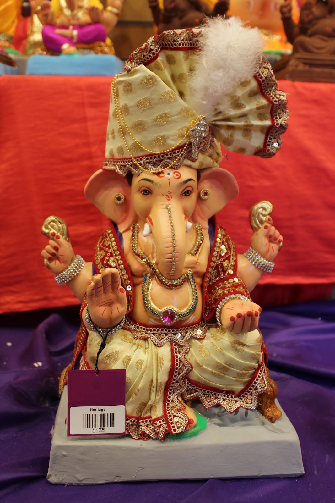 Eco-Friendly Ganesh Visarjan idol, Full Safa Set Ivory & Red, front view