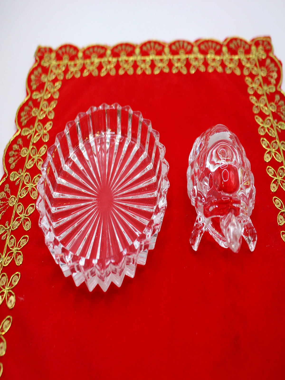 Glass Turtle & Plate Set for Vastu – Ribbed Sunburst Dish