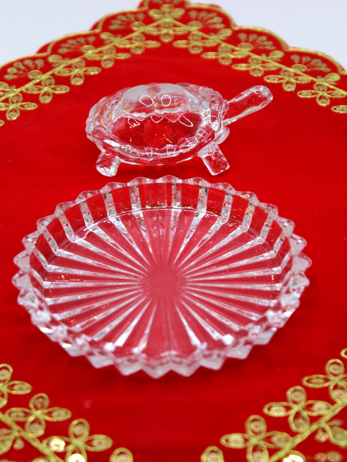 Glass Turtle & Plate Set for Vastu – Ribbed Sunburst Dish