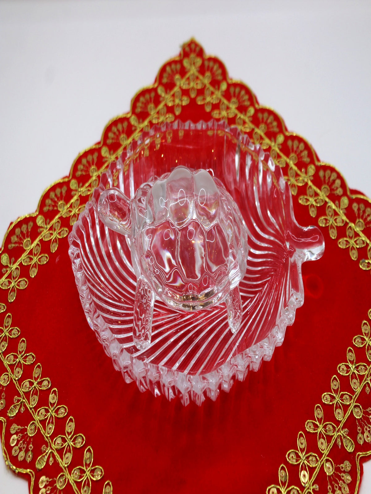 Glass Turtle & Plate Set for Vastu – Leaf Dish