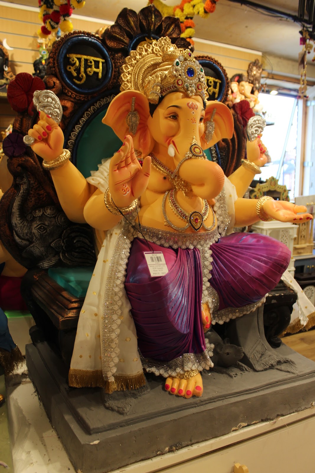 POP Ganesh Visarjan Idol – Magenta Dhoti with Ivory Gold-Fringed Shawl, ~4ft