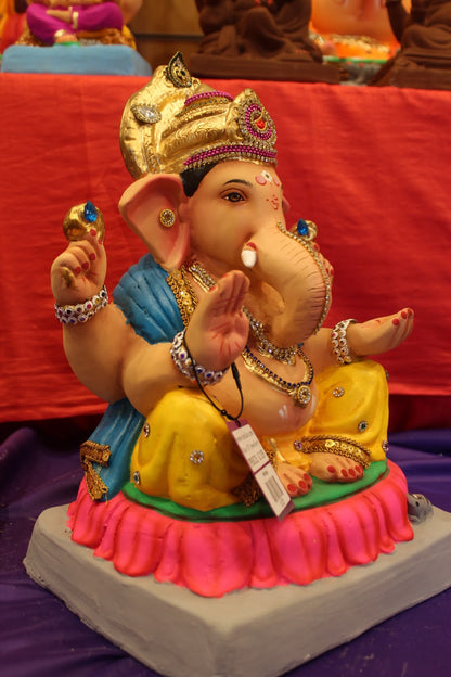 Eco-Friendly Ganesh Visarjan idol, Jewellery Style Blue Khes & Yellow Dhoti, close-up