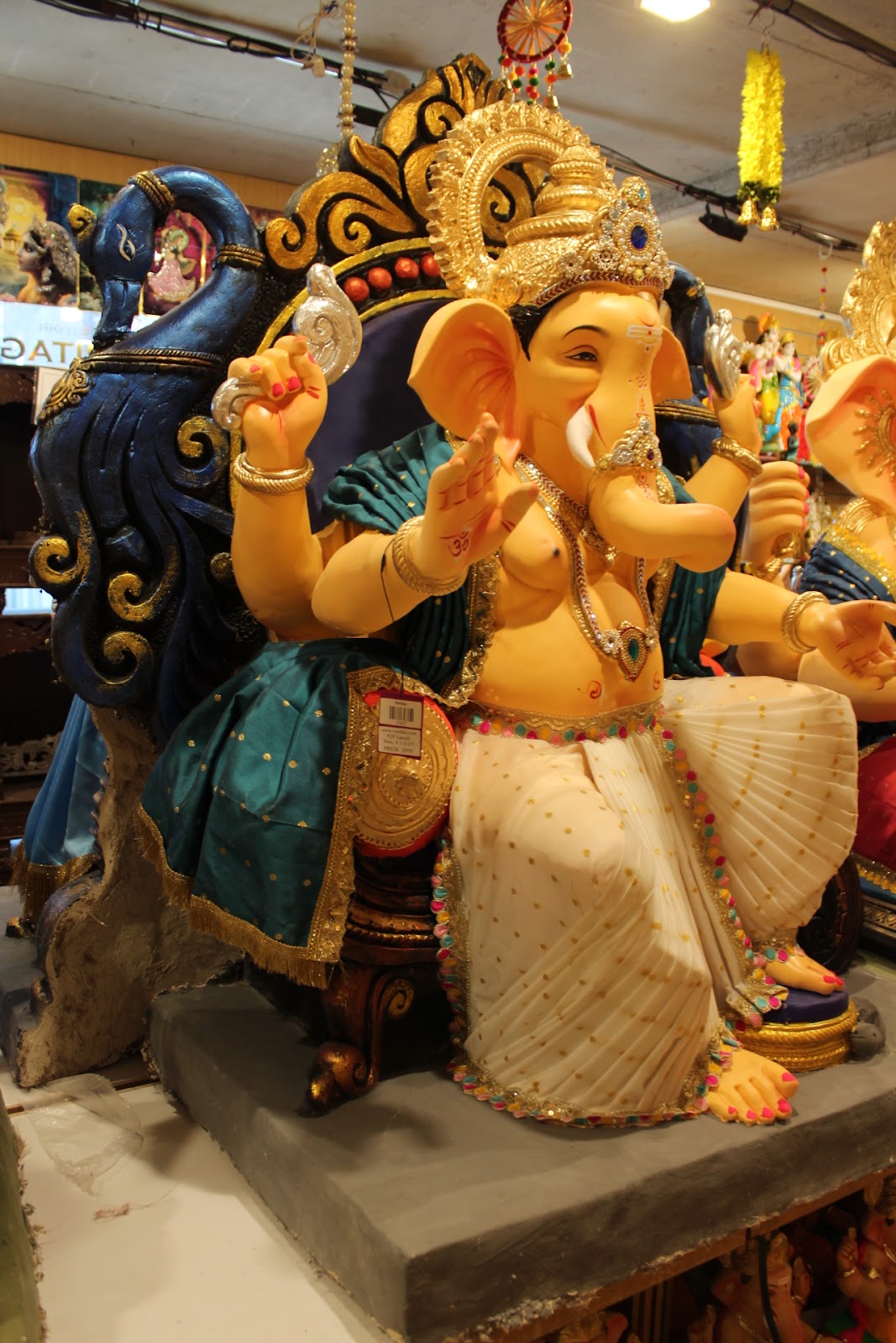 POP Ganesh Visarjan Idol – Ivory & Teal with Blue Peacock Throne, ~4.5ft
