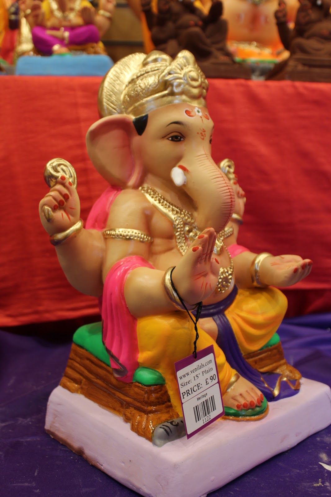 Eco-Friendly Ganesh Visarjan idol, Pink Khes & Gold Dhoti, close-up
