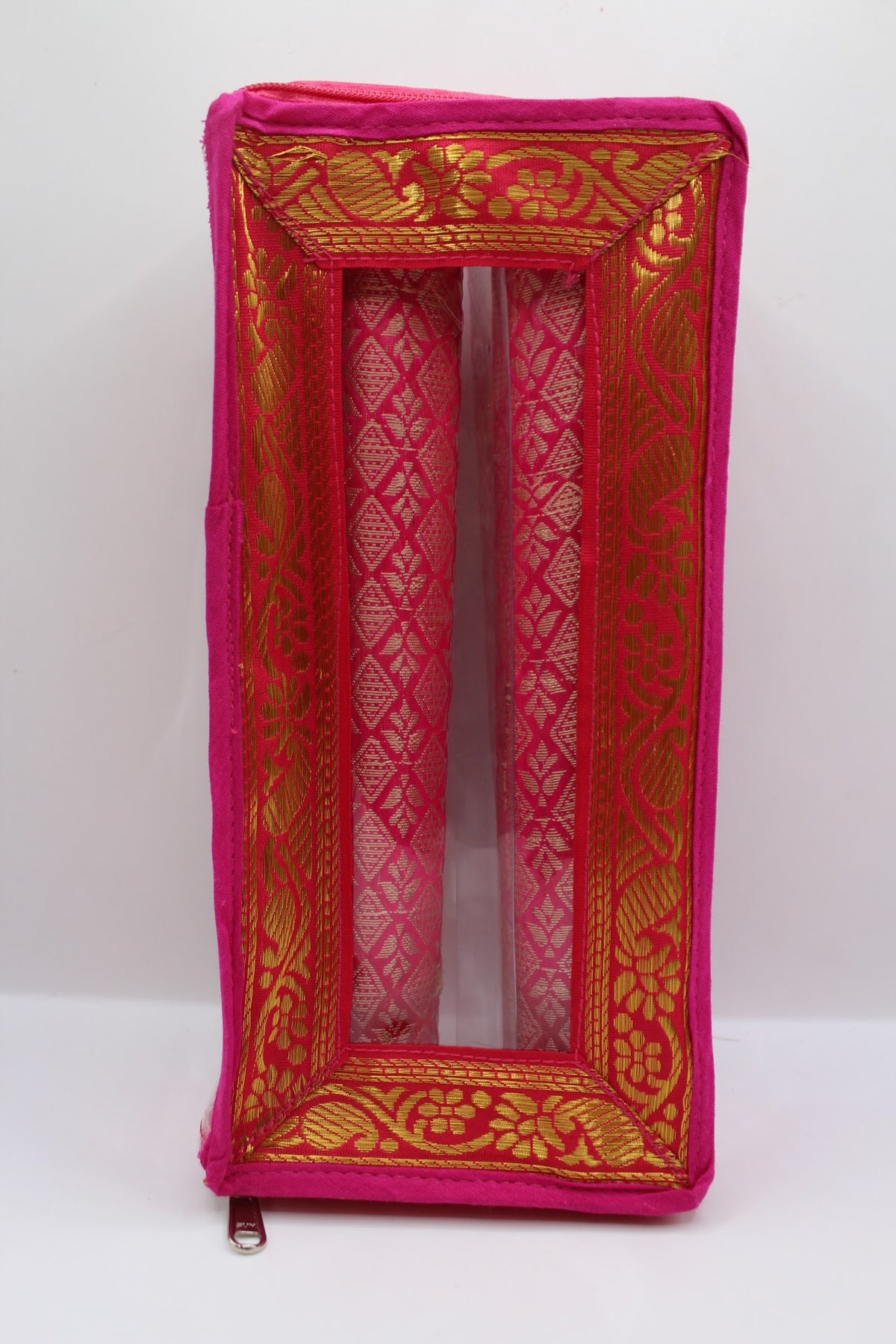 Pink bangle box with 2 rolls – closed