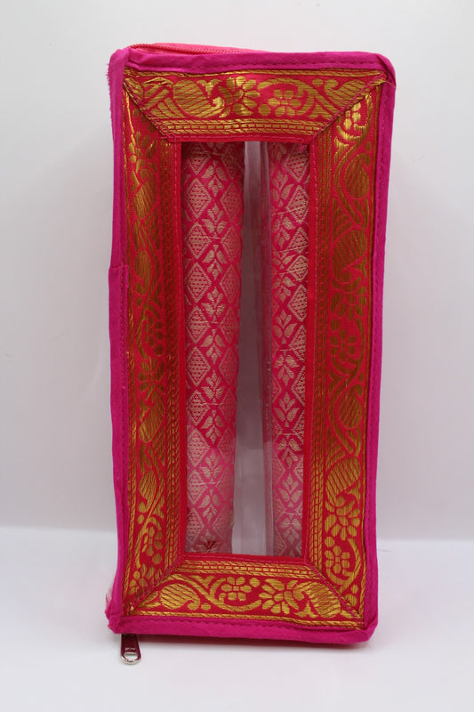 Pink bangle box with 2 rolls – closed