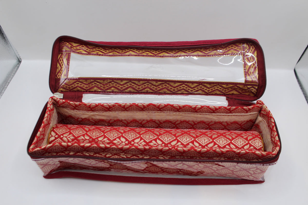 Maroon bangle box with 1 roll – open