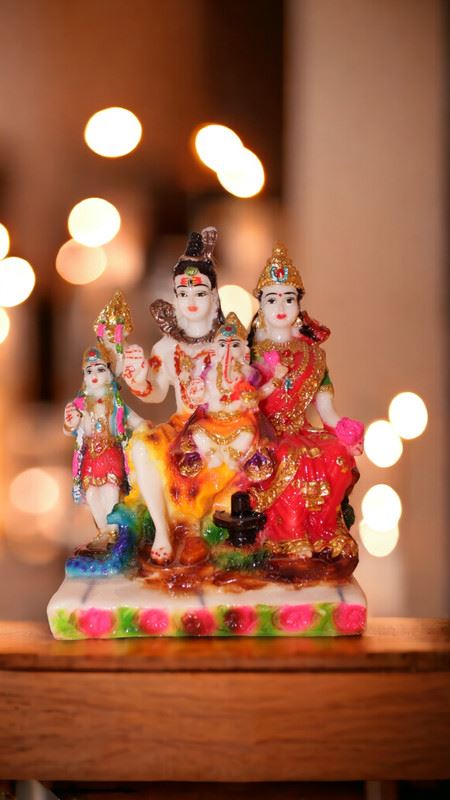 Shiv Parivar Shankar Parvati Ganesha Family Idol ( 0.5cm x 5.5cm x 3cm) Mixcolor
