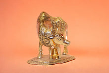Load image into Gallery viewer, Cow with Calf Vastu,Positive Energy for Home offers Wealth,Prosperity Silver