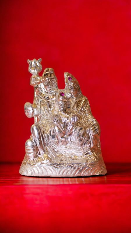 Shiv Parivar Shankar Parvati Ganesha Family Idol ( 4cm x 3cm x 1.5cm) Silver