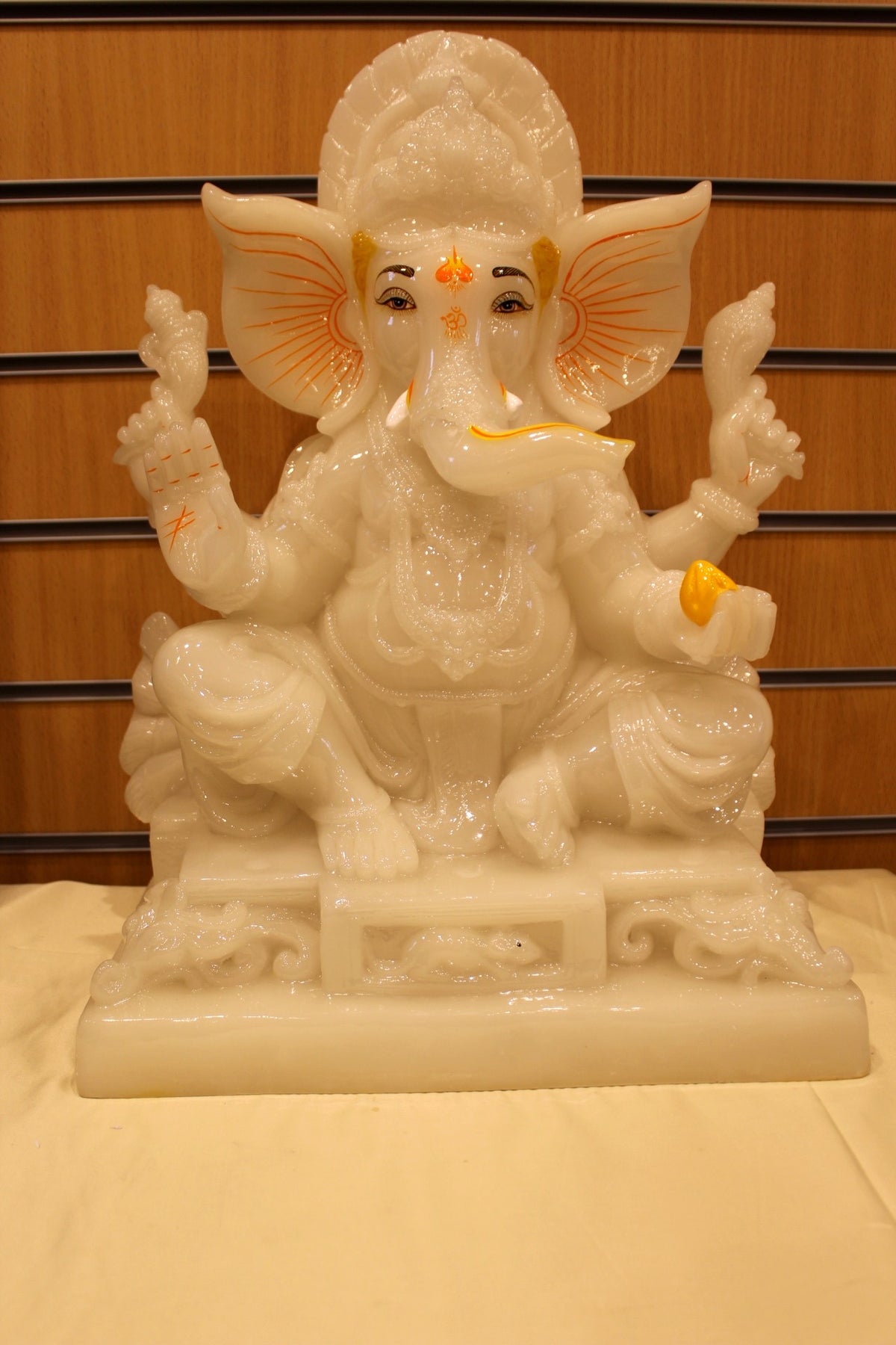 Resin/Fibre Ganesh Statue for Home Temple – Plain Alabaster Finish, 20 inch