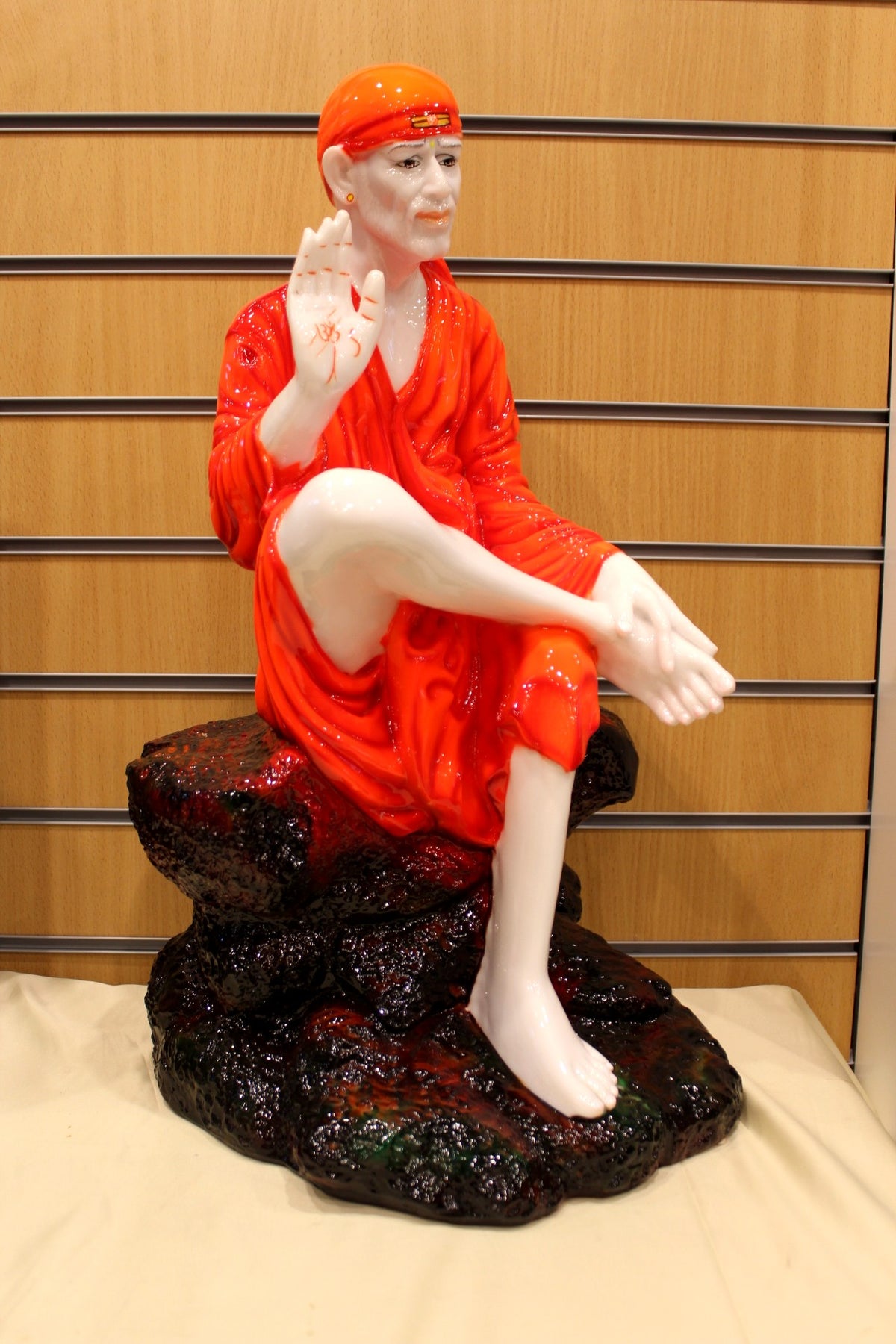 Resin/Fibre Sai Baba Statue for Home Temple – Shirdi Sai in Red Robe, 24 inch