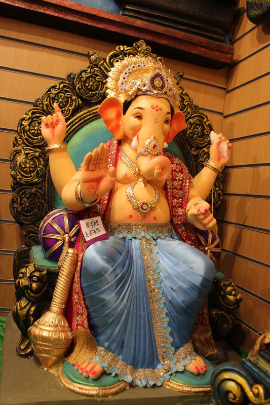 POP Ganesh Visarjan idol, Blue variant, close-up