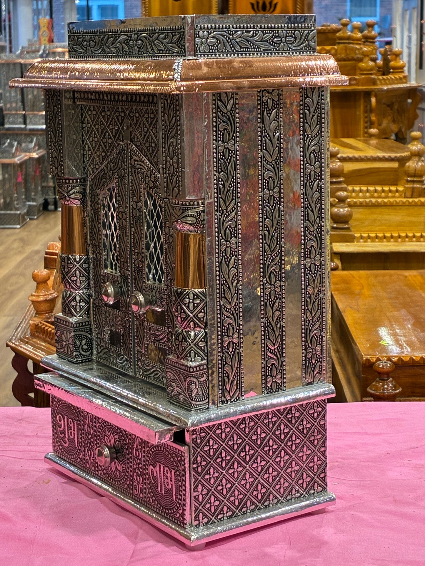 Oxidised Pearl White Mandir – Floral Art, 62cm (A119)