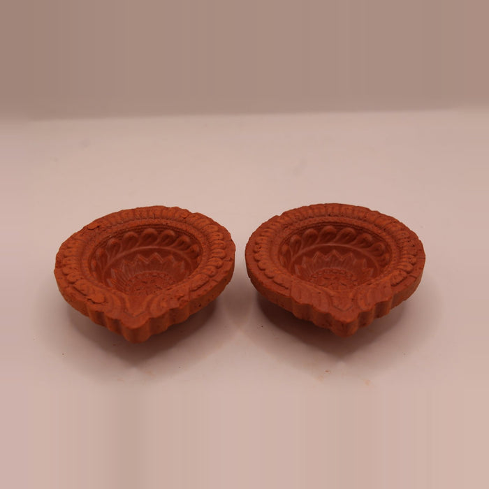 Single face round clay diya, pack of 2