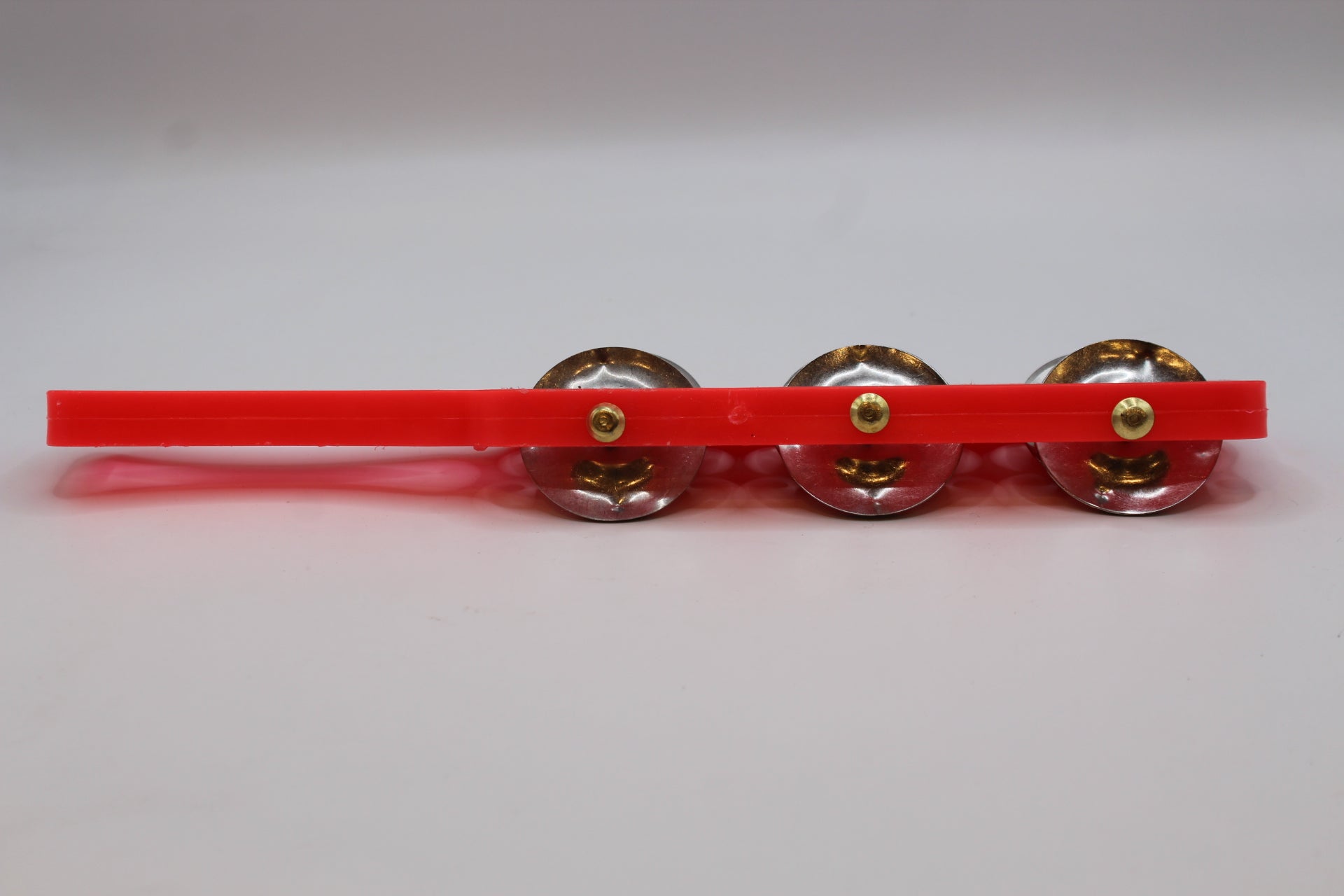 Red kartal manjeera with handle, 27 x 5 inch — side