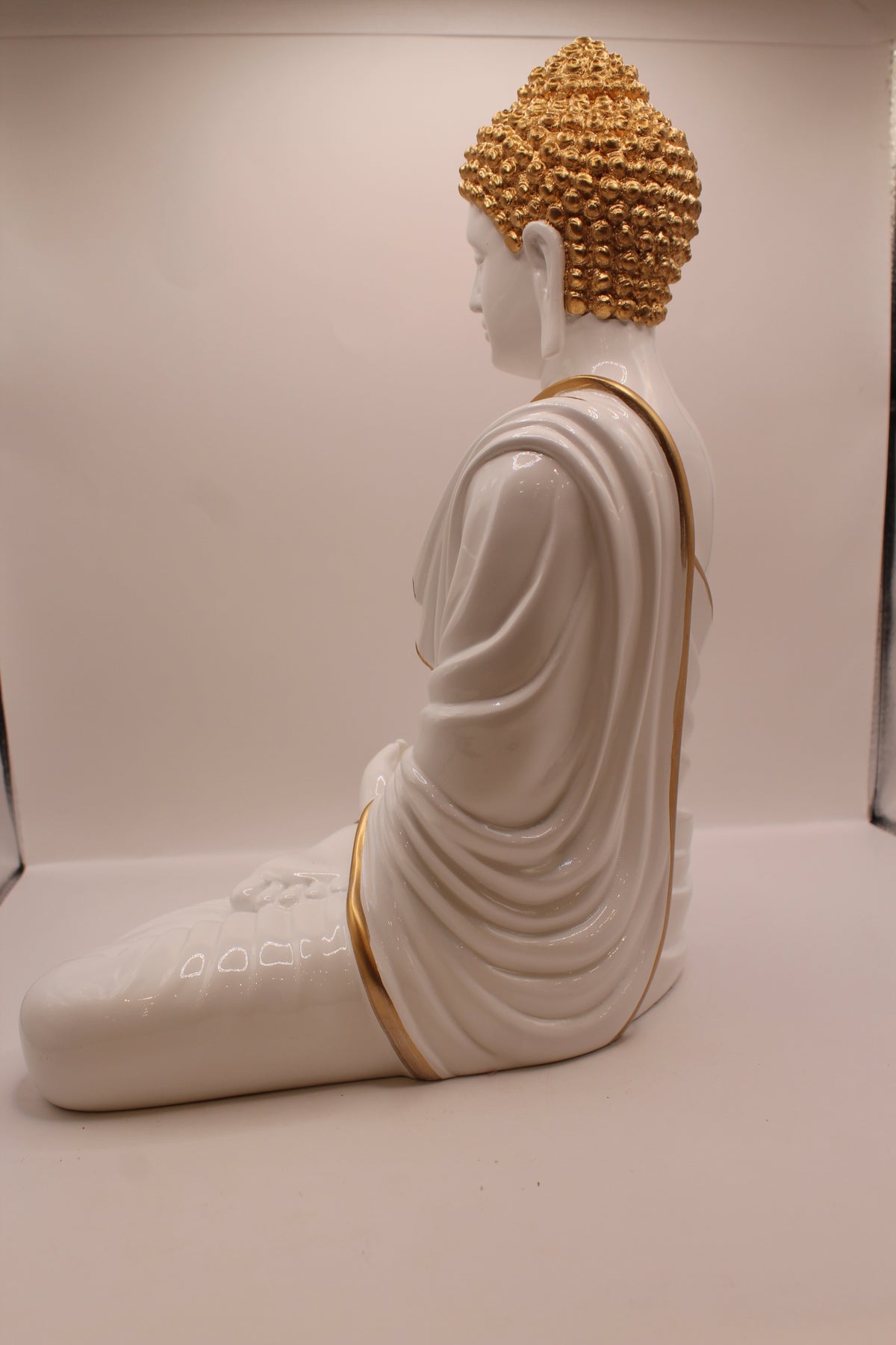 White Buddha statue, back