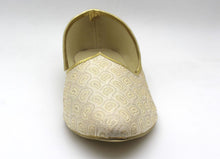 Load image into Gallery viewer, Mojri - Indian Mens shoes - Bollywood - Weddings - Fancy Dress - Mojari, Khossay