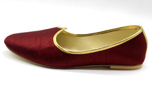 Load image into Gallery viewer, Mojri - Indian Mens shoes - Bollywood - Weddings - Fancy Dress - Mojari, Khossay