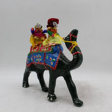 Load image into Gallery viewer, Cultural Rajasthani traditional couple with camel,Indian Rajasthani couple